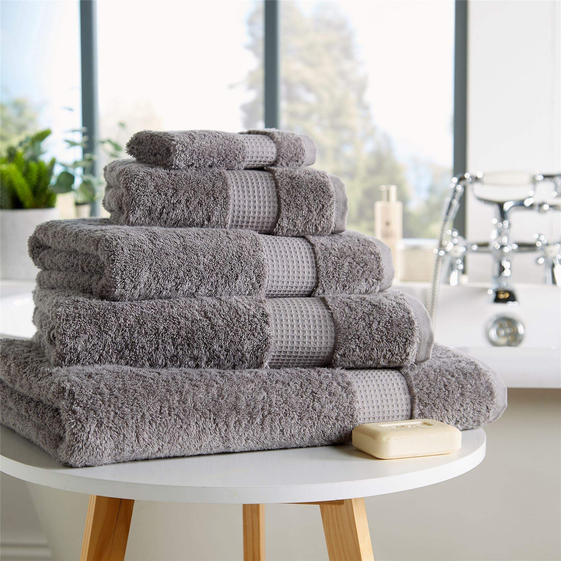 Olivia Rocco Egyptian Cotton Towels, Luxe Collection Towel